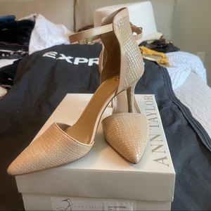 Ann Taylor ankle strap heel SZ 7.5